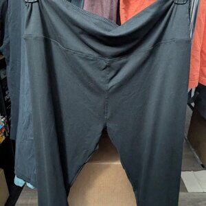 Cropped Black Leggings Size 2X